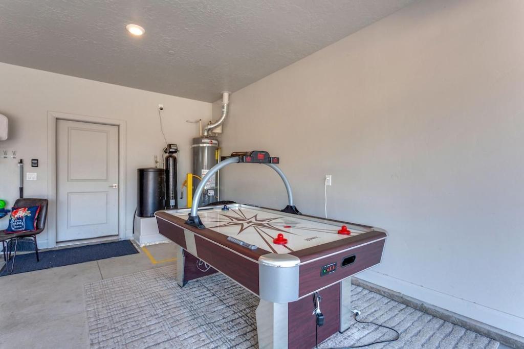 2065 Zion Village Xbox, Two Living Rooms, Lazy River, Sleeps 19, X-Box Hurricane Εξωτερικό φωτογραφία